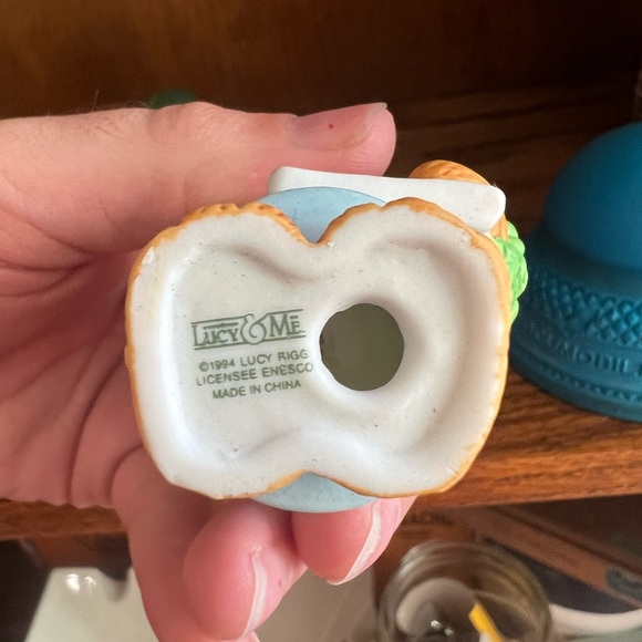 Lucy and Me Bears Lot of 14 Vintage Figurines - Picture 6 of 6